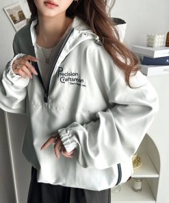 Java ブルゾン アウター 「Javaジャバコラボ」トレンド感をプラス。胸元刺繍配色ハーフジップアノラックパーカー レディース