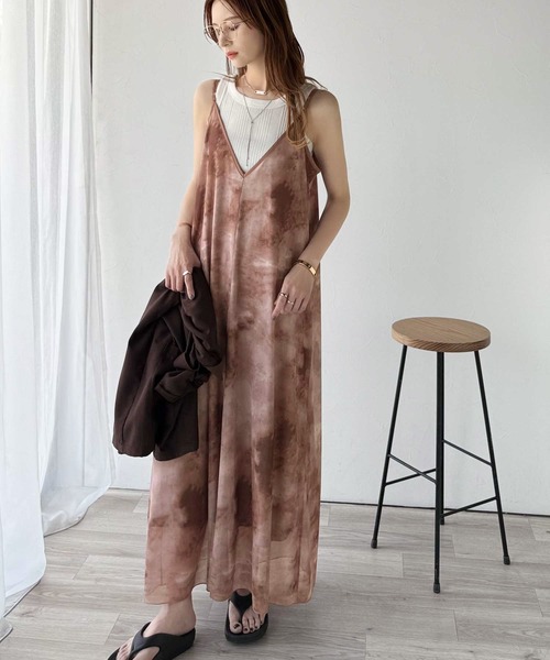 classicalelf ワンピース そよ風シフォン♪ふわり柔らかシルエットで“涼”を着回す。前後2wayチュールレイヤードロングキャミワンピース(ブラック&マーブル柄) - 画像 (5)