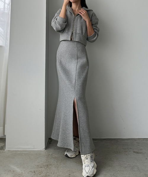 Louere セットアップ 裏起毛スウェットショートパーカー+スリットマーメイドスカートSET「高身長サイズMT/低身長サイズS有り」 レディース - 画像 (4)